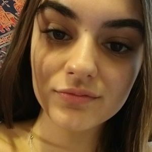 Meet your Posher, Mia